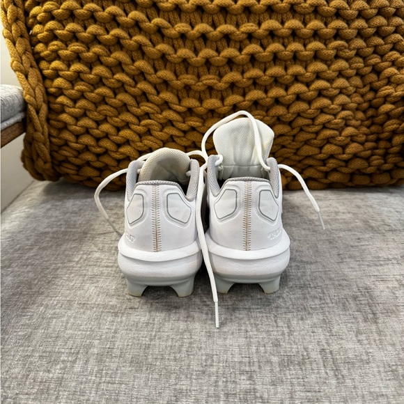 Sport Youth Unisex Nike Cleats - Picture 6 of 6